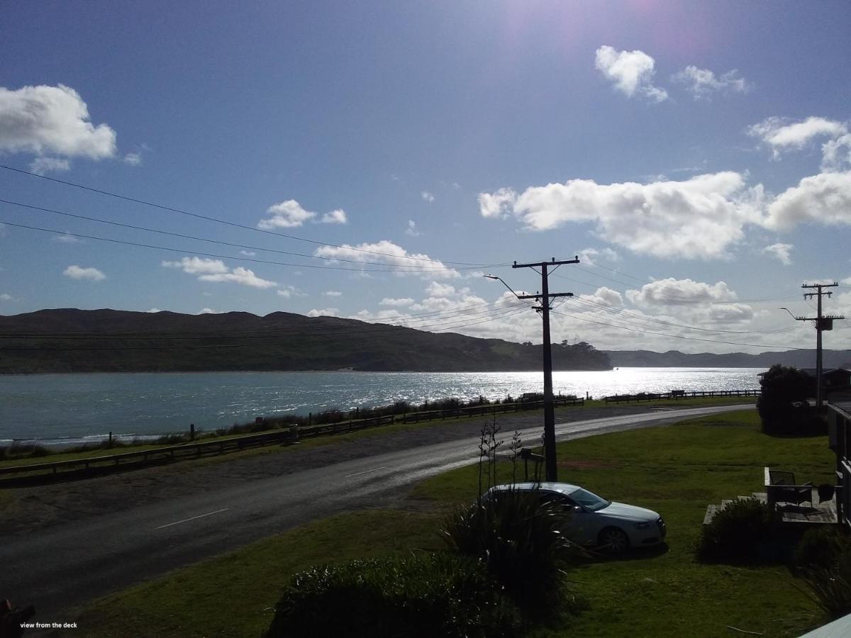 Karoro The Beach Front Bach With Views To Die For! Raglan Exterior photo